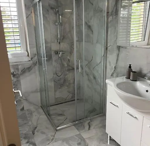 Moste 5 -with Pool&parking, Ev Station Λιουμπλιάνα