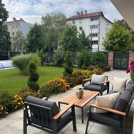 Apartment Moste 5 -with Pool&parking, Ev Station